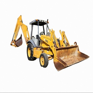 Maquinaria de Segunda Mano: Retroexcavadora Industrial de Cuatro Ruedas Motrices 580L en Venta - Product Image 1