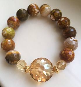 Pulsera de Resina de Diseño Moderno con un Atractivo Premium Único, Accesorio de Moda para Tiendas de Moda Boutique - Product Image 2