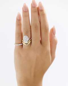 Bague de fiançailles ovale en or massif 14 carats avec diamant de laboratoire serti à griffes géorgiennes ondulées, style minimaliste, pour femme, idéale pour demande en mariage ou anniversaire - Product Image 2