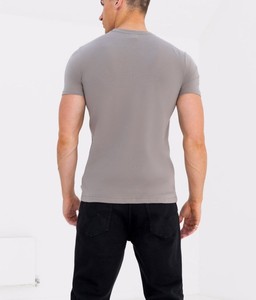 เสื้อยืดลำลองผู้ชายขายดีปี 2025 สวมใส่สบาย ดีไซน์ใหม่ พิมพ์ลาย สีพื้น คุณภาพสูง เสื้อผ้าแฟชั่นใหม่ - Product Image 1