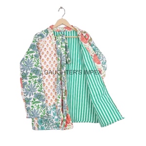 เสื้อแจ็คเก็ตผ้าฝ้ายอินเดียพิมพ์ลายบล็อกด้วยมือ ตกแต่งด้วยผ้าปะติด ผ้าฝ้ายแท้สำหรับผู้หญิง แบบสั้น เป็นมิตรกับสิ่งแวดล้อม ใส่ได้สองด้าน ลายทาง สำหรับฤดูใบไม้ร่วงและฤดูหนาว - Product Image 3