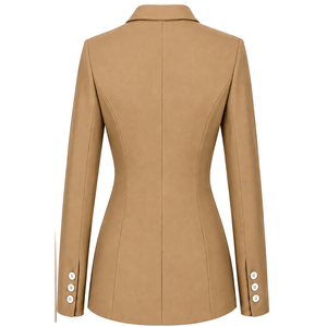 Blazer Personalizado Color Camel para Mujer, Corte Entallado, Doble Botonadura, Manga Larga, Formal, para Oficina, con Logotipo en el Pecho - Product Image 2