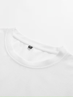 Ensemble t-shirt blanc à manches courtes pour homme avec rayures noires et pantalon de survêtement noir, tenue sportive décontractée pour l'été