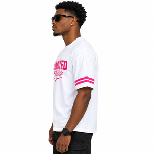 Camiseta Cosh International Premium con Estampado Personalizado, Diseño Gráfico con Letras en Blanco y Rosa, Camiseta Oversize de Algodón Estilo Urbano - Product Image 5
