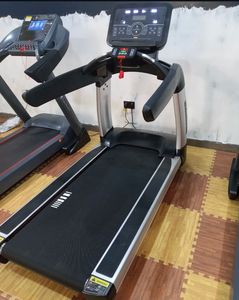 world wide delivery and fast sellinf od treadmills for cardio training purposes - Product Image 1