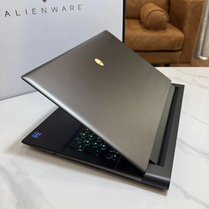 Meilleur ordinateur portable de jeu <span class=keywords><strong>Alienware</strong></span> x17 R2, 12e génération <span class=keywords><strong>i9</strong></span>-12900HK, <span class=keywords><strong>RTX</strong></span> <span class=keywords><strong>3080</strong></span> Ti, FHD, 1 To, 64 Go. - Product Image 1