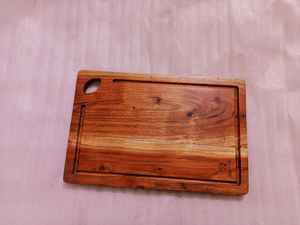 Tabla de cortar de madera maciza de acacia, gruesa, para uso en la cocina. - Product Image 5