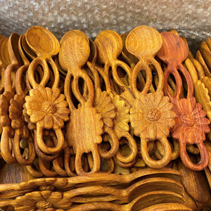 Cucharas de Madera Talladas con Diseño de Girasol, Únicas con 1 y 3 Flores, 100% Hechas a Mano con Madera de Fresno, Acacia y Redwood, Estilo Vintage - Product Image 1