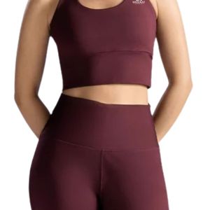 Soutien-gorge de sport halter pour femme bordeaux, sans manches, coupe courte, ajusté et extensible, idéal pour la gym, le yoga, la course et l'entraînement - Product Image 4
