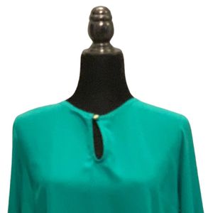 เสื้อเชิ้ตแขนยาวสีเขียวแต่งระบายสำหรับผู้หญิง เสื้อแฟชั่นลำลองทรงหลวมสวยหรู แขนเสื้อเป็นชั้นๆ เหมาะสำหรับใส่ทำงาน - Product Image 2