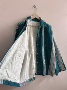 Veste ample vintage recyclée Kantha faite à la main, chemise unisexe - Product Image 5