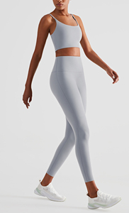 Novedad: Leggings deportivos de cintura alta con logo personalizado, efecto realce de glúteos y cintura alta elástica, ideales para yoga. - Product Image 5