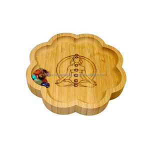 Placa de altar de madera hecha a mano, estilo floral con piedras preciosas de Chakra para velas, meditación y decoración a buenos precios de mayorista - Product Image 2