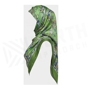 Pañuelo de Seda Cuadrado para Mujer NORTH APPROACH, Estampado Floral Verde, Elegante Accesorio de Moda Multifuncional para Todas las Temporadas - Product Image 3