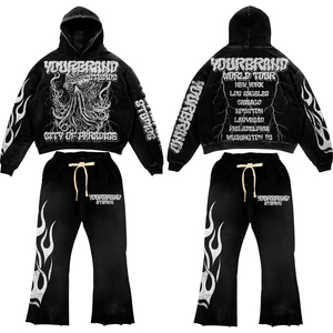 Conjunto de 4 Piezas con Estampado de Llamas Vintage Personalizado: Sudadera con Capucha, Pantalones Deportivos Anchos, Pantalones Cortos de Malla y Camiseta Oversize Estilo Urbano - Product Image 3