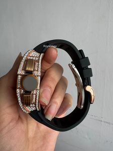 Montre de luxe pour homme avec diamants Moissanite, design Hip Hop, boîtier serti de pierres, bracelet en caoutchouc personnalisé - Product Image 2