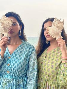 Robe maxi en coton pur imprimé à la main en Inde, respirante, élégante, pour le port quotidien en été, avec broderie boutonnée, style décontracté - Product Image 5