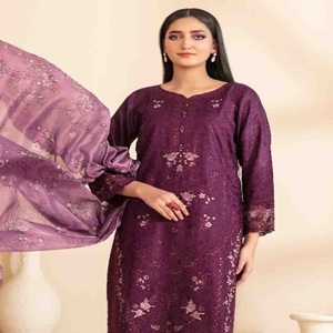 Travail de broderie pakistanaise indienne pour femmes trois pièces Saari robe Salwar Kameez brodée lourde Eid vente viscose pakistanaise - Product Image 2