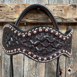 Conjunto de Arreos de Cuero Repujado Hecho a Mano Personalizado para Caballo Estilo Western: Cabezada y Pechopetral Ajustables para Equitación - Product Image 2