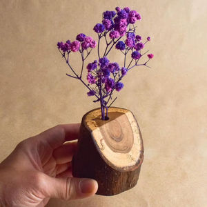 Jarrón de madera de diseño moderno para decoración de estanterías en salas de estar estilo rústico, con acabado envejecido y patrón de madera natural. - Product Image 1