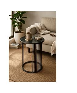 Mesa auxiliar de metal hecha a mano, preparada para hogares modernos, que muestra una artesanía única, calidad confiable y una silueta atractiva. - Product Image 1