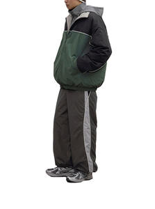 Survêtement en nylon pour l'été, streetwear réfléchissant de luxe pour hommes, coupe-vent bicolore, logo personnalisé - Product Image 4