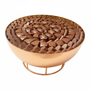 Bol à chocolat en métal doré écologique avec design martelé pour occasions de cadeaux, plat de service moderne et luxueux pour fêtes et chocolats - Product Image 3