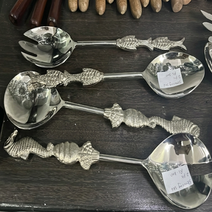 Juego de Cubiertos de Lujo de Acero Inoxidable con Diseño Náutico de Pez y Caballito de Mar, Cuchara y Tenedor para Servir Ensaladas, Temática Costera Oceánica - Product Image 1