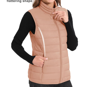 Gilet matelassé personnalisé pour femme, offrant une isolation thermique, une construction légère et un style moderne pour les aventures hivernales en plein air. - Product Image 4