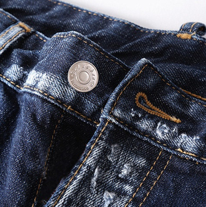 Pantalones vaqueros rectos vintage azules súper lavados para hombre con bolsillos laterales, estampado de motero, ajuste holgado de verano con agujeros - Product Image 4