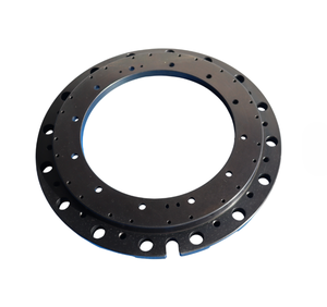 Composant forgé en acier allié moyen de haute qualité, roulement de tourelle usiné CNC par Vartis Engineering - Product Image 2