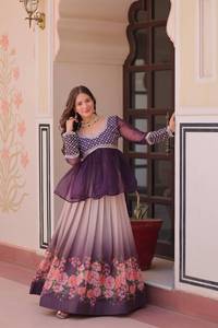 Falda Lehenga con Estampado Floral para Mujer, con Top Peplum Bordado, Ropa Étnica de Diseñador, Traje para Bodas y Fiestas Indias - Product Image 5