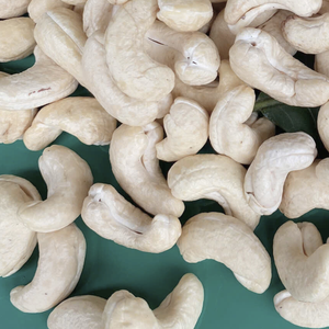 Vente en gros de noix de cajou brutes du Vietnam WW180, WW240, WW320, LP, prix des noix de cajou au Vietnam, OEM, ODM - Product Image 1