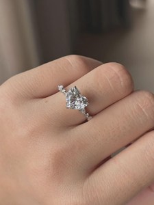 Anillo de Compromiso con Diamante Cultivado en Laboratorio de 3 Quilates con Corte Corazón, Oro Blanco de 14K, Solitario, Certificado IGI - Product Image 1