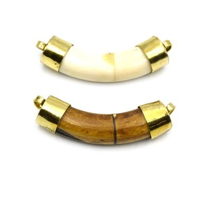 Colgante de Hueso de Buey Tallado a Mano en Forma de Media Luna: Doble Enganche Dorado, Joyería de Hueso Curvado, Hueso Tallado, Fabricante de Joyería de Hueso Natural - Product Image 2