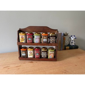Étagère à épices vintage en bois de pin avec bocaux en verre - Organisateur de rangement de cuisine rustique en gros - Product Image 2
