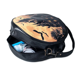 Sac bandoulière en cuir vegan style gothique maison hantée - Product Image 6