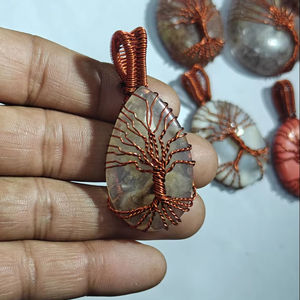 Colgante Infantil de Cristal Natural en Forma de Lágrima con Árbol de la Vida, Joyería Budista Tibetana Hecha a Mano con Alambre de Cobre |   Mangalmay - Product Image 1