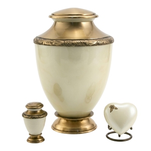 Élégant ensemble d'urnes commémoratives en laiton bleu océan avec motif dauphin – Grande urne funéraire, petite urne à souvenirs et cœur décoratif pour cendres - Product Image 5