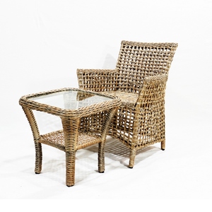 Conjunto de Bistro Moderno de Mimbre Sintético para Exteriores, Resistente a la Intemperie, con Mesa de Vidrio - Product Image 6