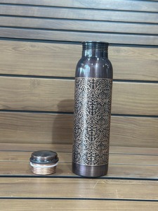 Botella de Agua de Cobre Puro de Alta Calidad, Diseño Único con Tapa para Beber Directamente, Beneficios para la Salud, Ideal para Fiestas, Fabricante - Product Image 2