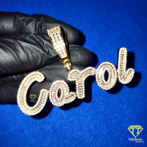 Elegante colgante clásico con letras en plata de ley 925 con diamantes cultivados en laboratorio Bling VVS, perfecto para ocasiones especiales - Product Image 5