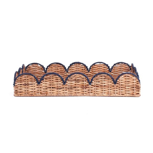 Bandeja de almacenamiento de ratán con diseño festoneado, fabricada en Vietnam con colores OEM y ODM. - Product Image 1