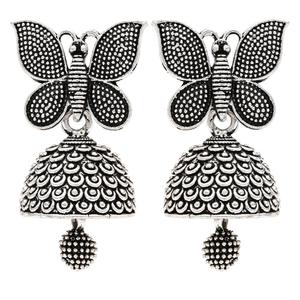 Boucles d'oreilles pendantes en argent oxydé avec perle - Jhumka ethnique vintage en alliage - Product Image 4