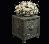 Table sur piédestal sculptée antique – Support de centre de table de luxe pour mariage et accessoire de décoration événementielle