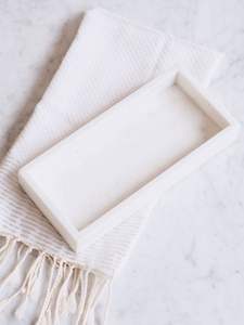 Plateau minimaliste en marbre pour la table basse du salon, idéal pour la mise en scène et comme accent de design d'intérieur moderne - Product Image 6