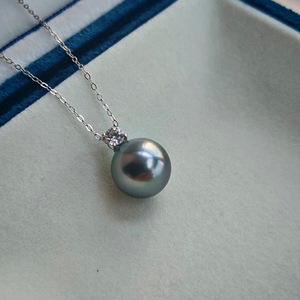 Collier de perles noires de Tahiti haut de gamme, pendentif Reine en or 18 carats, perle véritable d'eau de mer, bijoux de luxe - Product Image 2