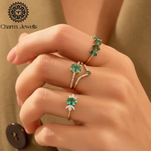 Bague de fiançailles Charm Jewells en argent plaqué or 18 carats avec moissanite taille coussin, sertie à griffes, motif floral, style classique pour femme - Product Image 5