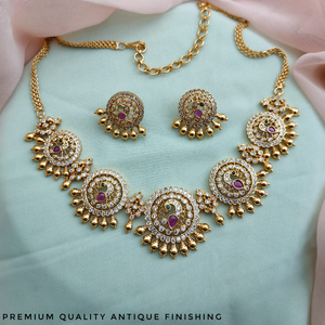 Collar de Calidad Premium con Hermosos Pendientes Diseño de Pavo Real Acabado Antiguo Estilo Minimalista Perfecto para Ocasiones Festivas - Product Image 2