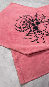 Camiseta Unisex Personalizada con Estampado de Calavera, Corte Ajustado, Ecológica, de Algodón Pesado de 240g, Estilo Urbano, Marca Privada - Product Image 4